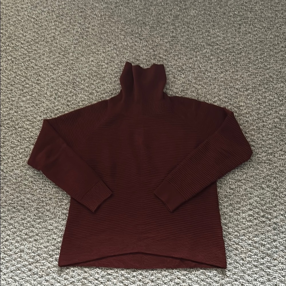 Kuhl Burgundy Turtleneck Sweater